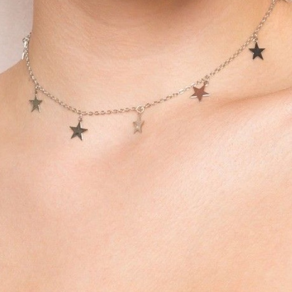 ⭐️{2 for $20}⭐️ Dainty Gold Star Choker - Picture 2 of 5